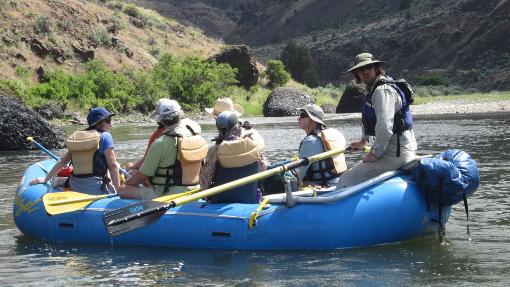 volunteers rafting on the John Day River