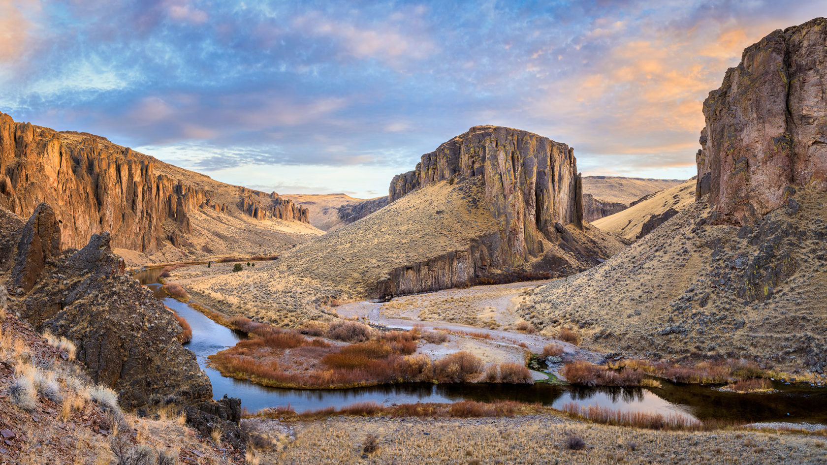 ...s high desert, from the rugged Owyhee Canyonlands to the stunning John D...